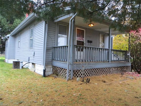 2nd image of 1707 Spangler St NE