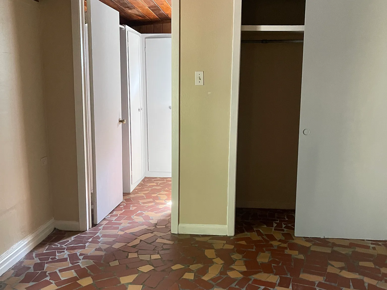1 bed, 700 sqft, $750 — Photo 4