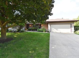 524 Maple Ave, Elburn, IL 60119