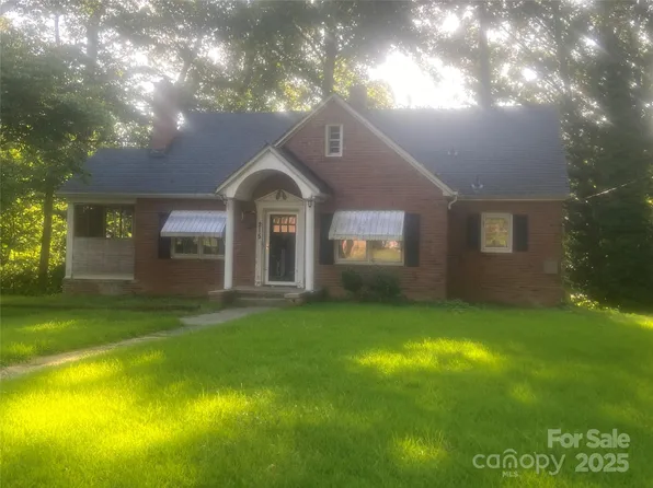 215 S Belvedere Ave, Gastonia, NC 28054