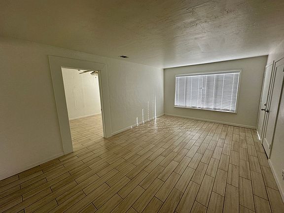 3rd image of 1024 Jefferson Blvd