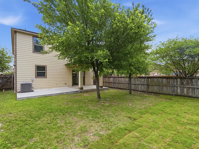 11200 Drumellan St — Photo 56