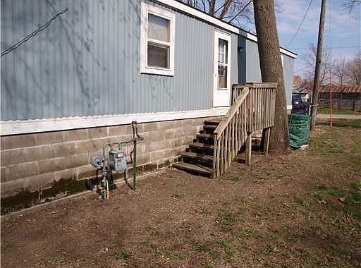 2nd image of 200 S Water St