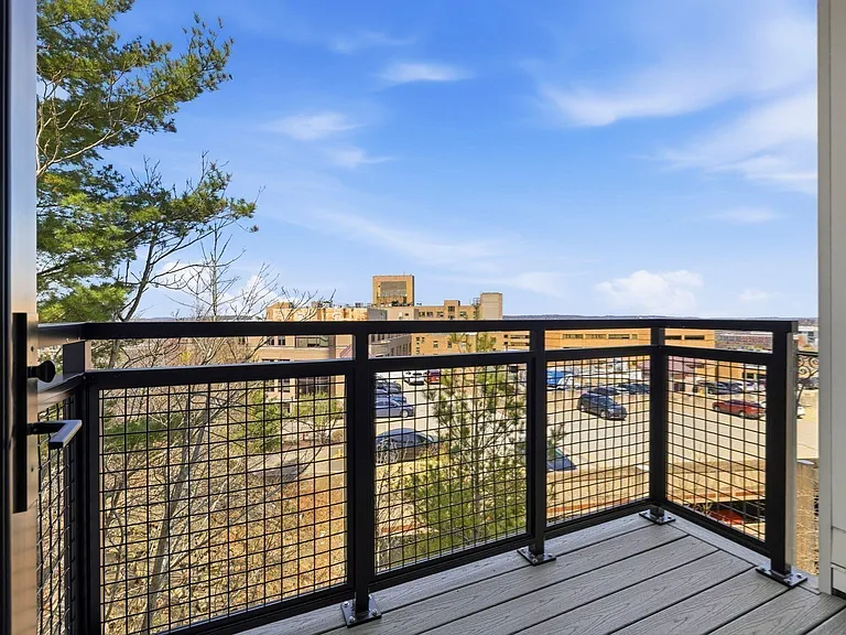 195 Washington St #525 — Photo 8