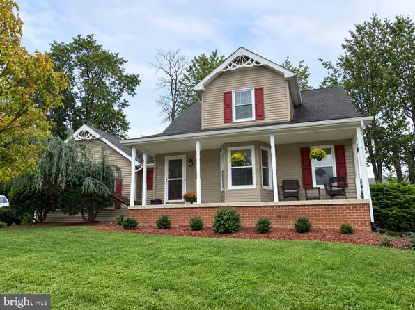 2404 Glendore Dr, Harrisburg, PA 17112