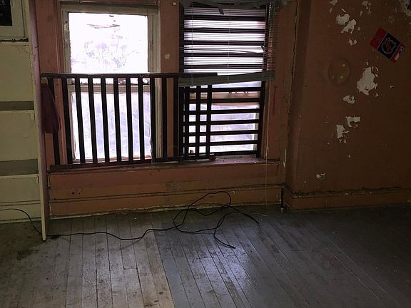 5th image of 693 Bedford Ave