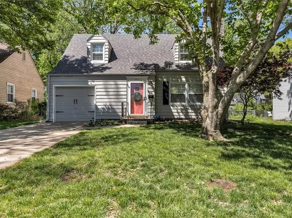 4910 W 58th St, Roeland Park, KS 66205