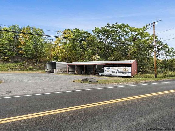 2nd image of 1776 Route 212