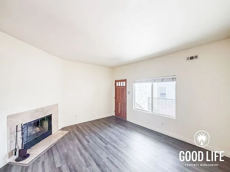 4461 Park Blvd #5 — Photo 3