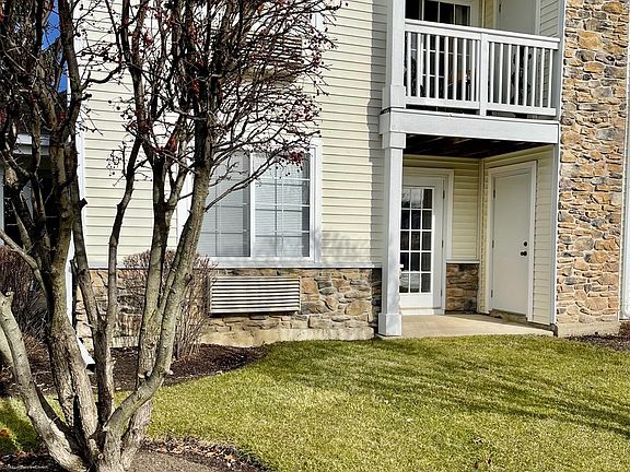 2nd image of 501 Silverstone Dr Unit 4