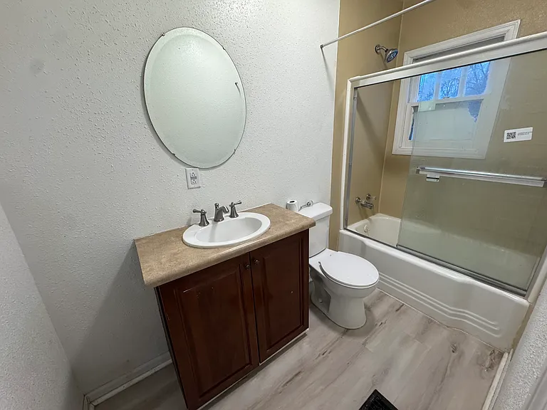 701 E Walnut St #A — Photo 4