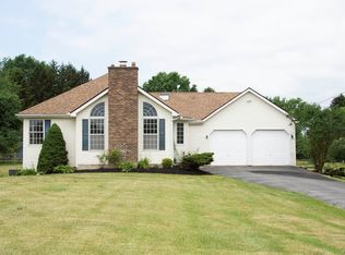 4396 Reiter Rd, East Aurora, NY 14052