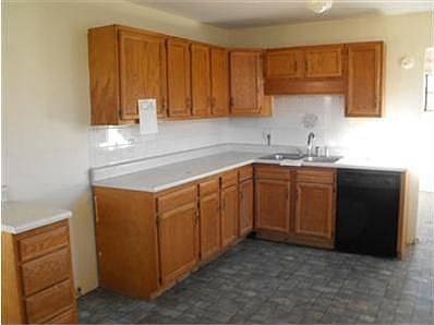 4th image of 305 S Birch Ave