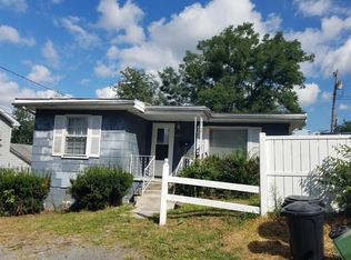 878 E Everly St, Morgantown, WV 26505
