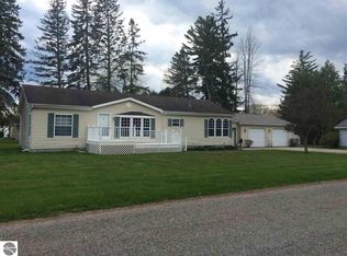 320 E Franklin St, East Tawas, MI 48730