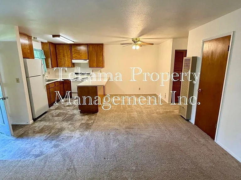 1527 Lincoln St — Photo 1