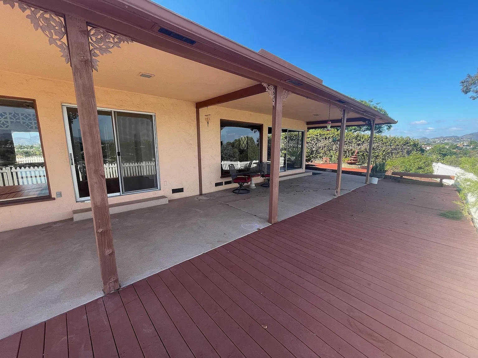3 bed, 1960 sqft, $4,350 — Photo 2