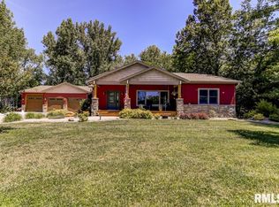 8015 Little Eagle Dr, Springfield, IL 62712