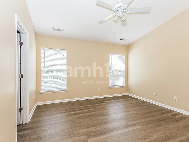 250 Border Rd — Photo 10