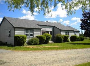 596 River Rd, Cushing, ME 04563