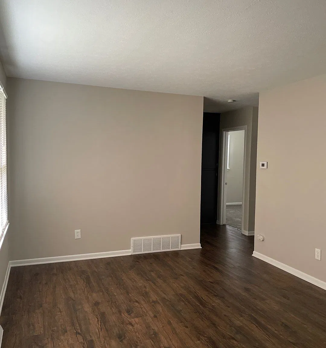 2 bed, 738 sqft, $975 — Photo 2