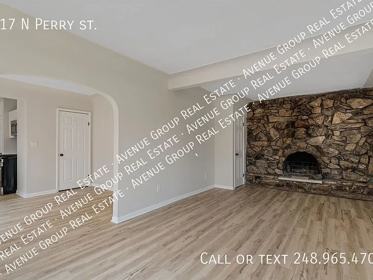 917 N Perry St — Photo 6
