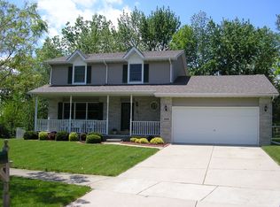 10016 Lincoln Ct, Crown Point, IN 46307