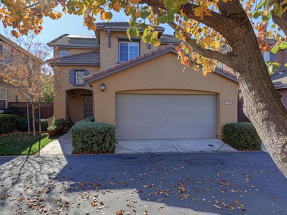 2nd image of 1399 Landmark Cir