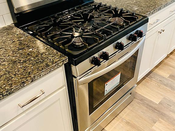 5th image of 1112 Township Pkwy