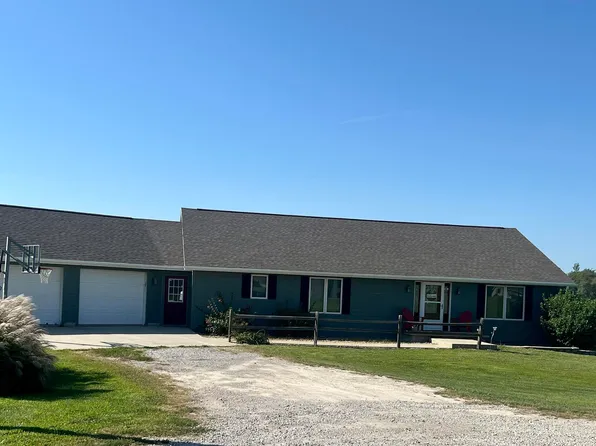 210 Chickasaw Rd, Clarinda, IA 51632