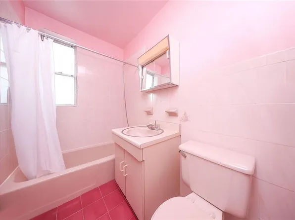 2284 East 22nd Street image 21 of 35