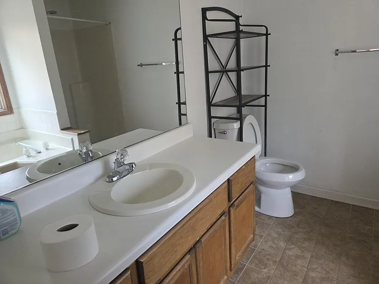 5625 Princeton Oaks Dr — Photo 13