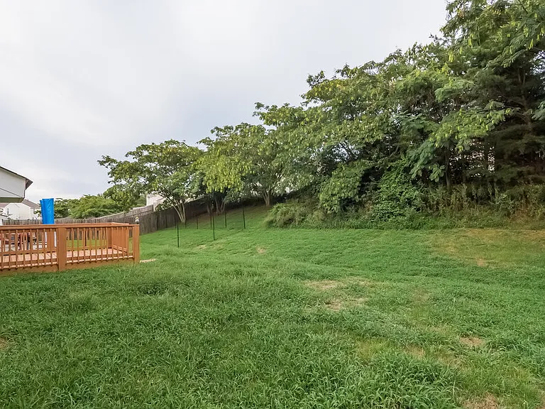 1028 Jordans Pond Ln — Photo 15