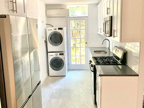 3rd image of 228 Sackett St #1A