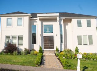 81 Juniper Dr, Saugus, MA 01906