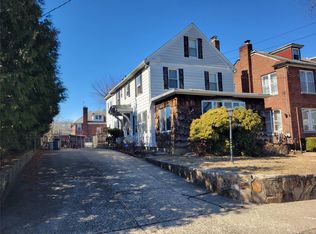 2942 162nd St, Flushing, NY 11358