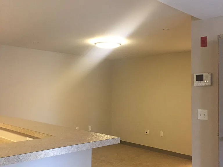 275 W Main St #14 — Photo 9