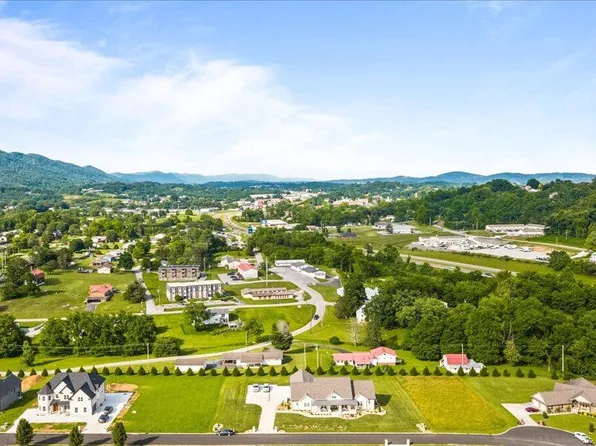 195 Grandview Ln, Jacksboro, TN 37757