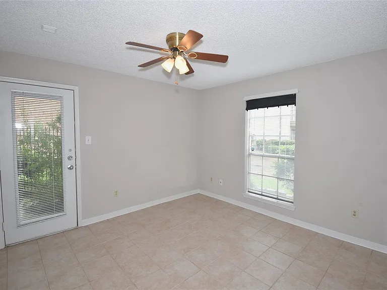 2121 Hepburn St #722 — Photo 25