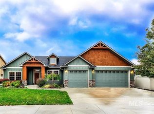 935 W Crescent St, Meridian, ID 83642