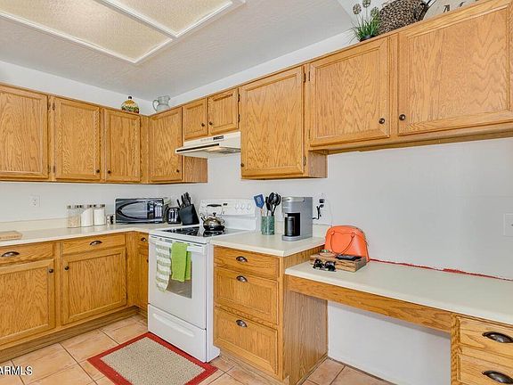4th image of 5997 W Oakland St