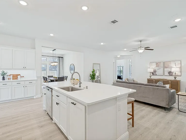 5304 Babcock Rd — Photo 9