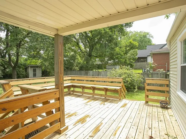 919 Fairwin Ave — Photo 16