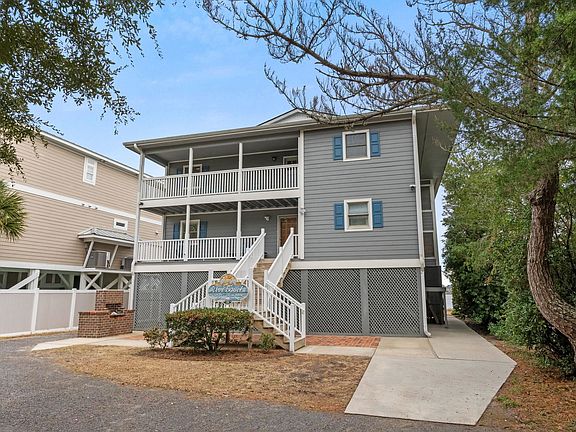 3rd image of 3111 First Ave. S