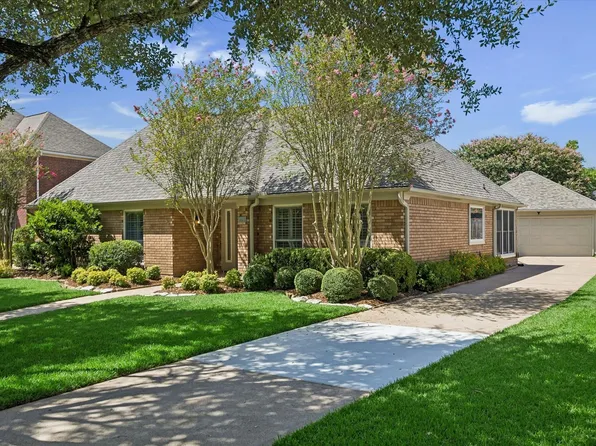4423 Bermuda Dr, Sugar Land, TX 77479