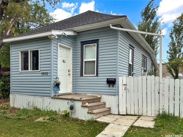 1552 99th STREET, North Battleford, SK S9A 0R3