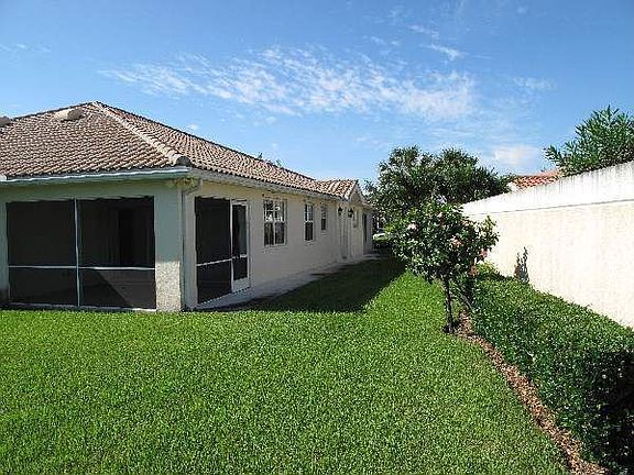 3rd image of 8459 SE Retreat Dr
