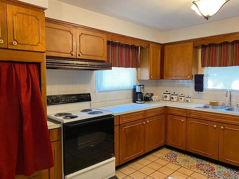 422B W New York Ave — Photo 18