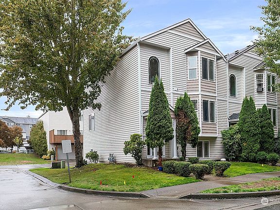 2nd image of 8440 13th Avenue SE