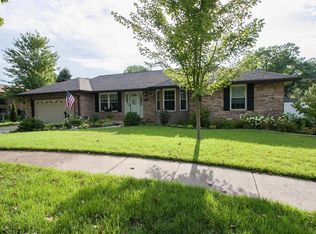 9727 Canterleigh Ct, Saint Louis, MO 63123